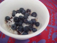 oatmeal with blueberries