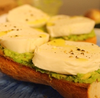 mozzarella avocado sandwich